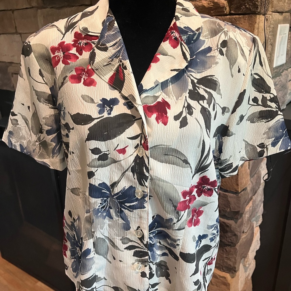 Alfred Dunner Floral Button Down Shirt - Red, Blue, Black Size 10 Petite